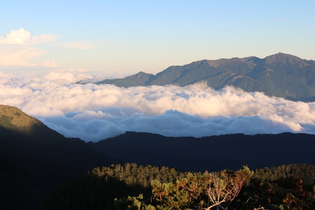 19.1016十峻之三品田山山景.JPG