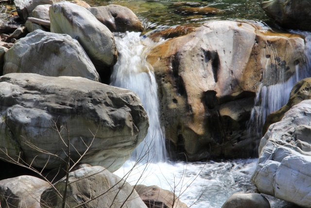 八仙山-潺潺流水-2.JPG