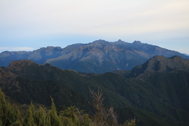 3.玉山群峰初現跡.jpg